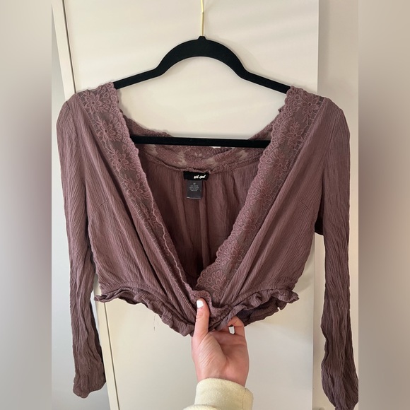 Cropped Long Sleeve Shirt/Over-Shirt from Wet Seal, size Medium - Picture 2 of 3
